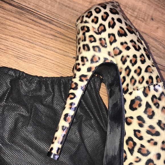 Bordello cheetah leopard animal print platform pumps size 6 - Picture 6 of 11